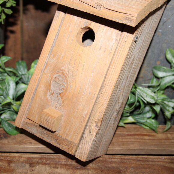 Adorable Rustic Vintage Primitive Farmhouse Reclaimed Wood Birdhouse - Picture 9 of 9